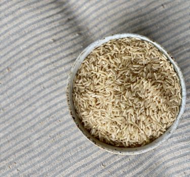 【米は酸化する】白米は酸化しやすく、玄米はスーパーフードで酸化し難い。酸化した米はアリも寄らない。